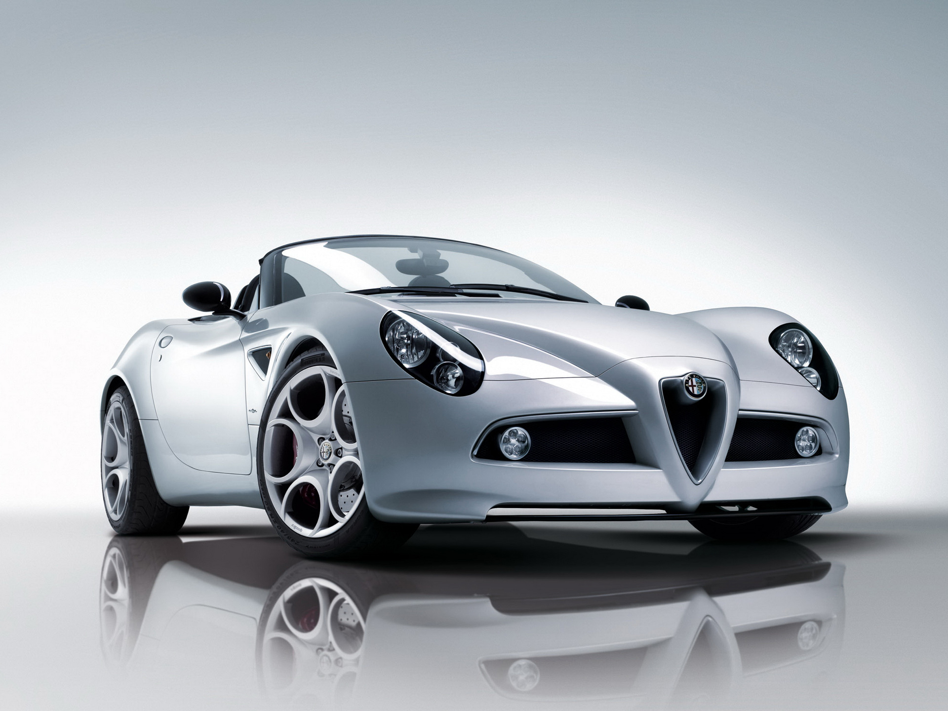 Download High quality silver coupe Alfa Romeo wallpaper / 1920x1440