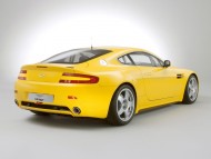 Download Aston Martin / Cars