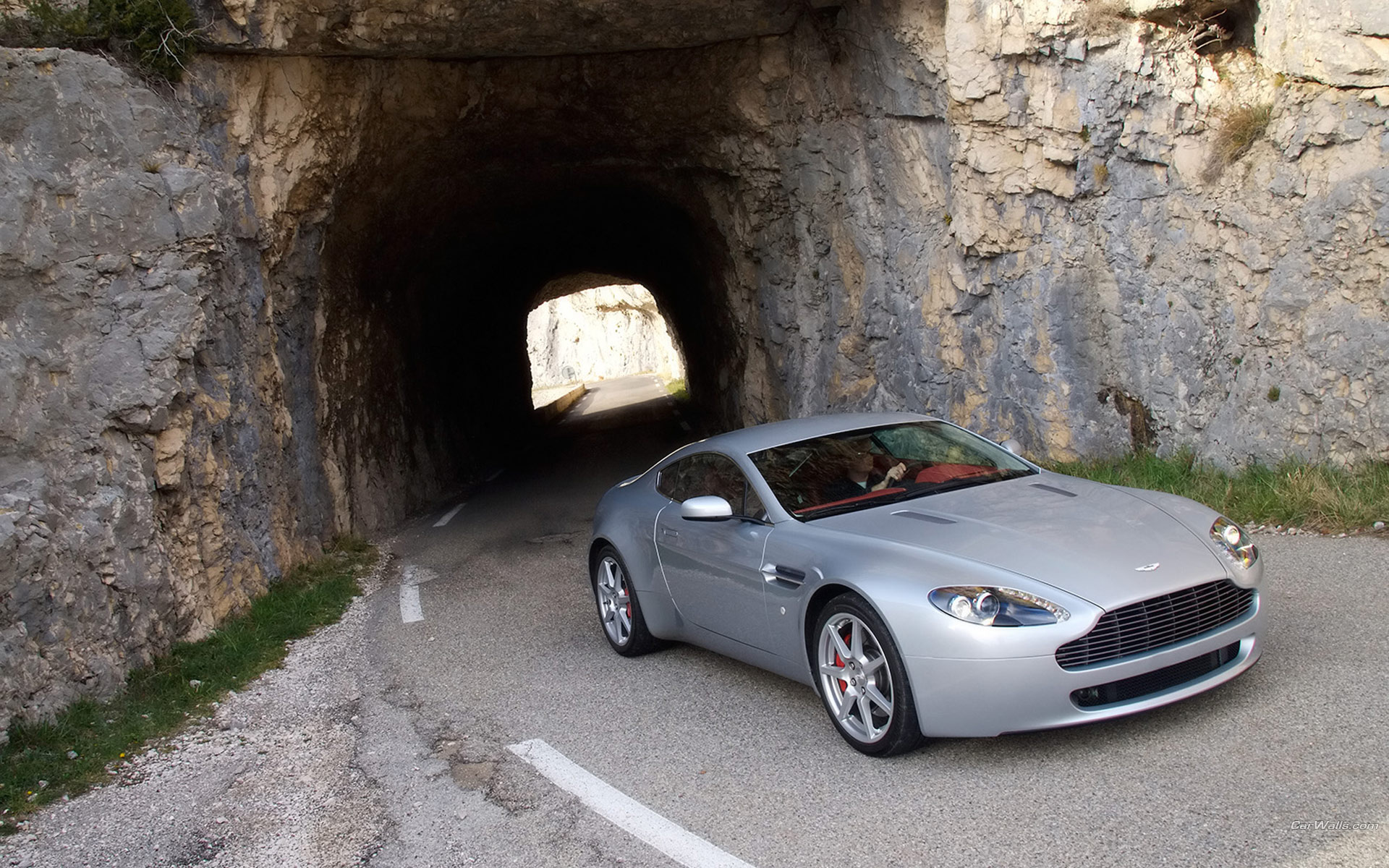 Download full size AM Vantage V8 tunnel Aston Martin wallpaper / 1920x1200