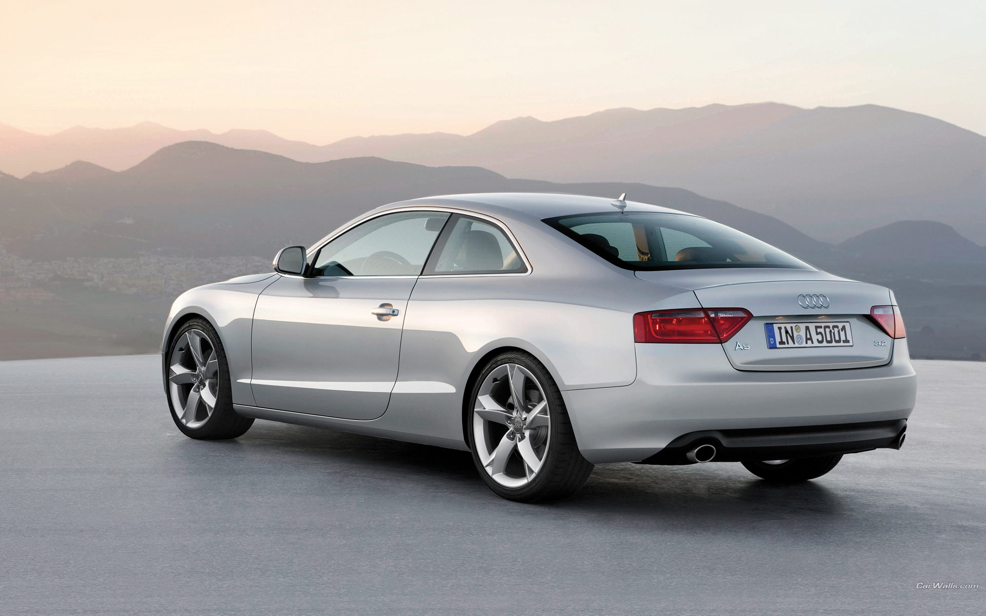 Download HQ A5 side white Audi wallpaper / 1920x1200