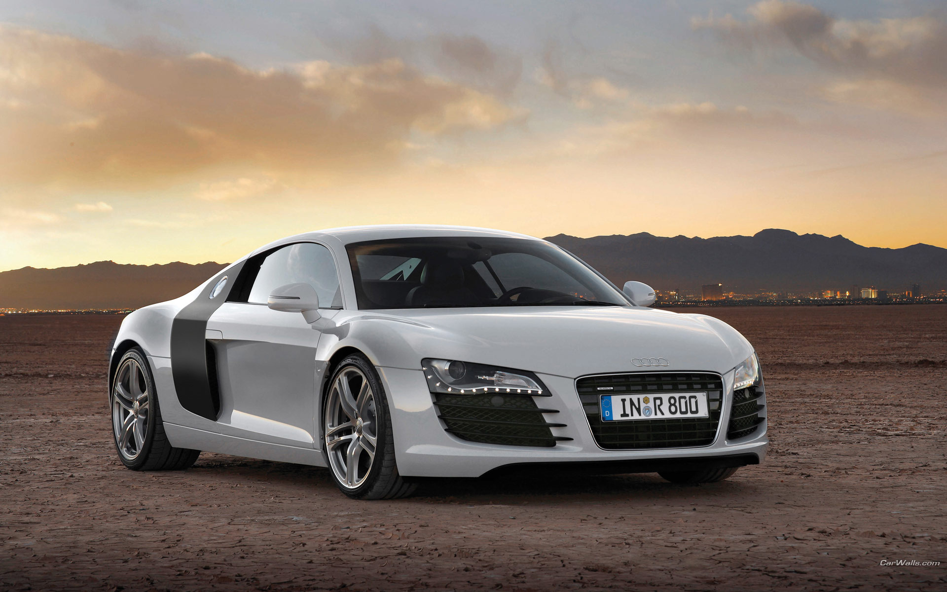 Download full size R8 white coupe Audi wallpaper / 1920x1200