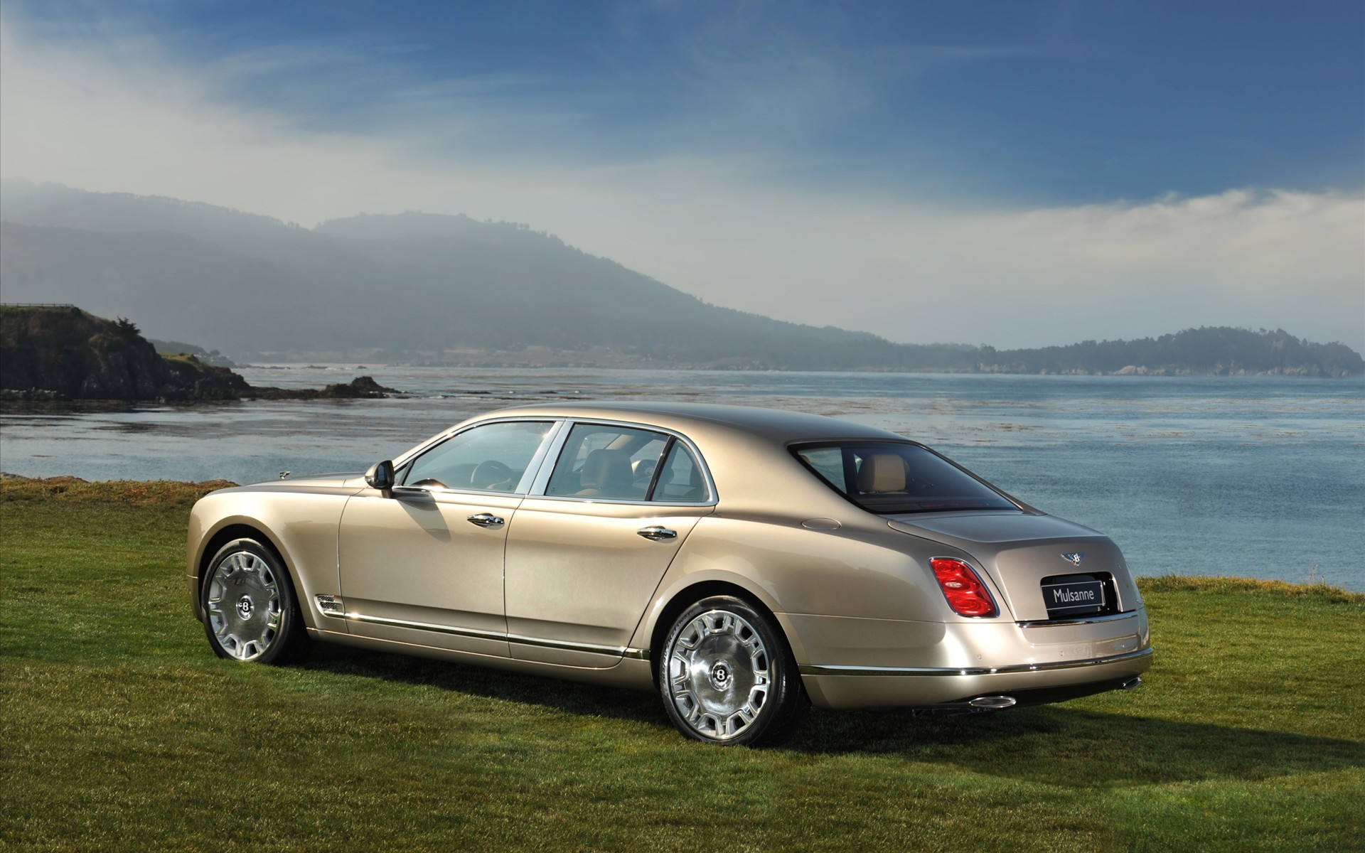 Download High quality Bentley wallpaper / Cars / 1920x1200