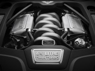 engine 6 3/4 litre twin turbo / Bentley