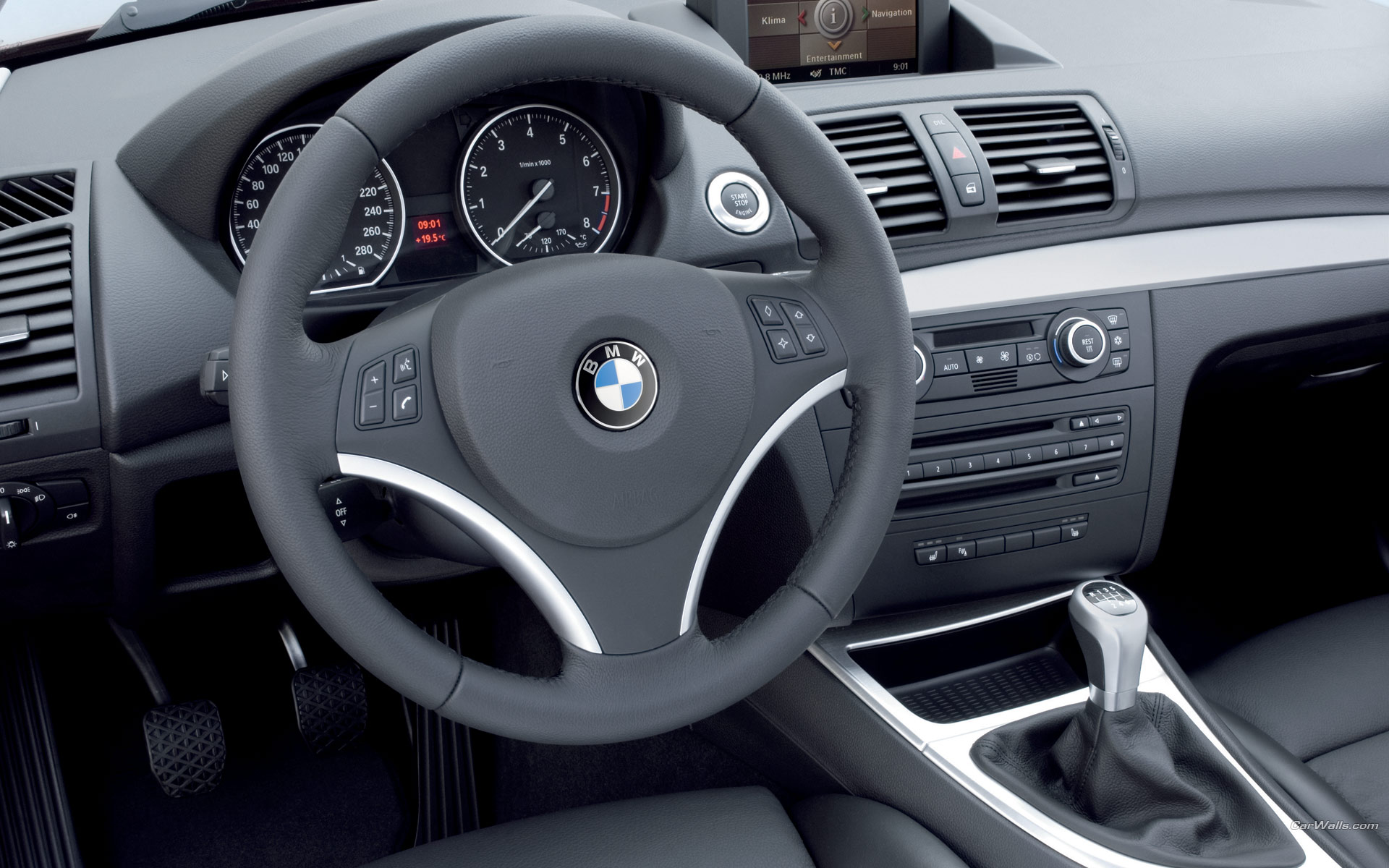 Download High quality BMW 1 coupe 718 Bmw wallpaper / 1920x1200