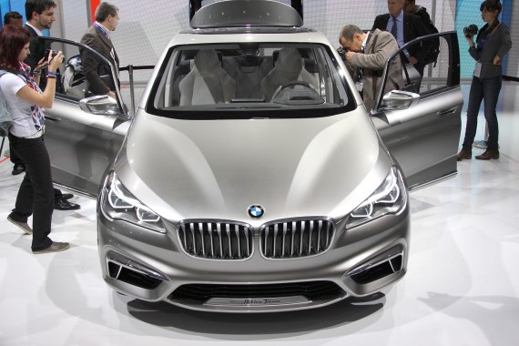 Free Send to Mobile Phone Active Tourer front Bmw wallpaper num.589