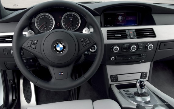 Free Send to Mobile Phone M5 touring dashboard Bmw wallpaper num.516