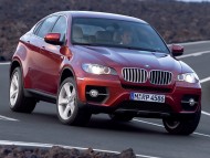 X6 red front road / Bmw