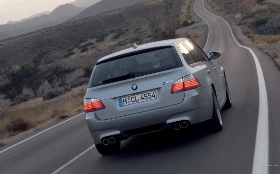 Free Send to Mobile Phone M5 touring back Bmw wallpaper num.525