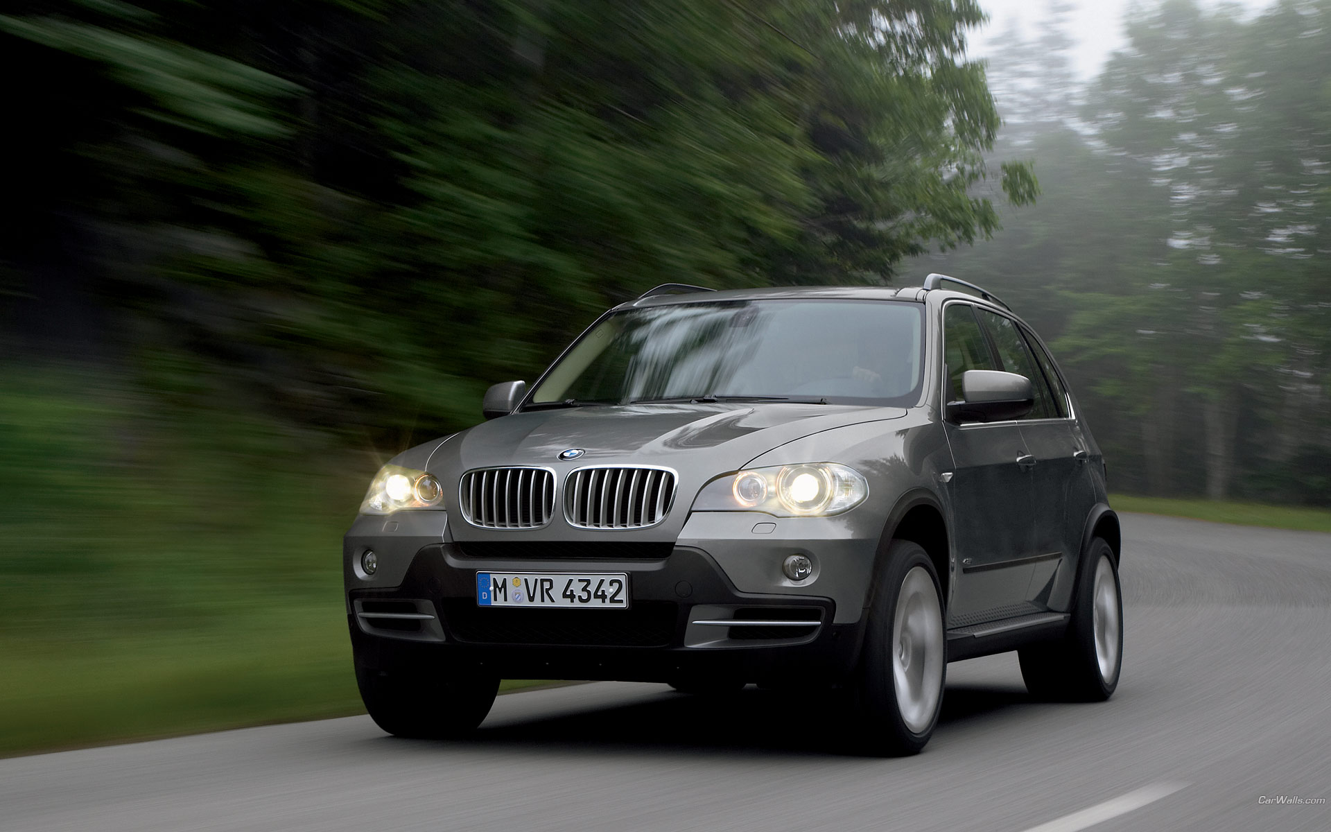 Download full size X5 jeep grey front Bmw wallpaper / 1920x1200