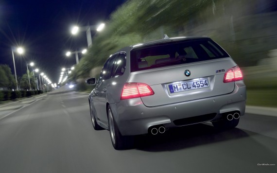Free Send to Mobile Phone M5 touring back Bmw wallpaper num.523