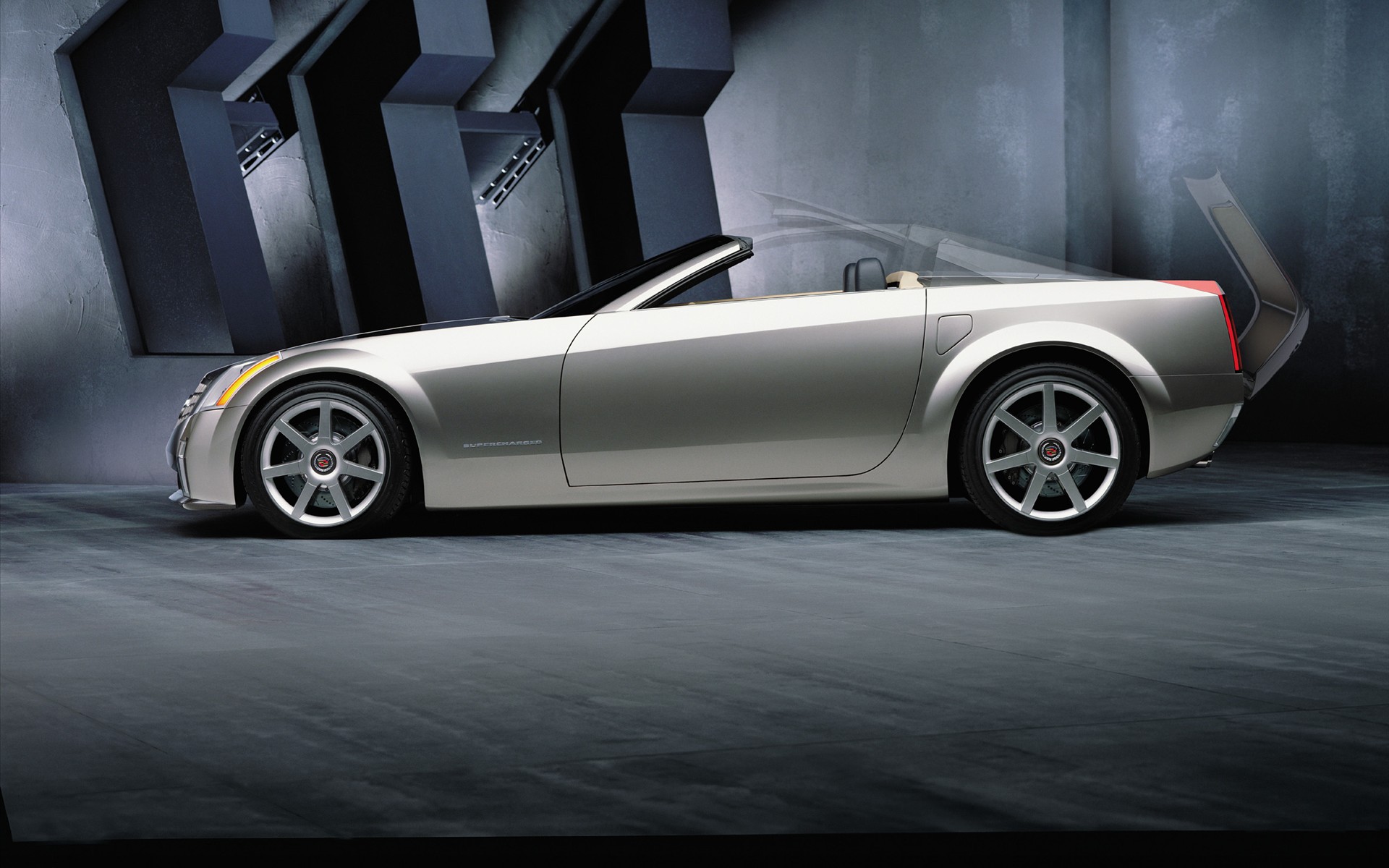 Download full size sporty coupe Cadillac wallpaper / 1920x1200