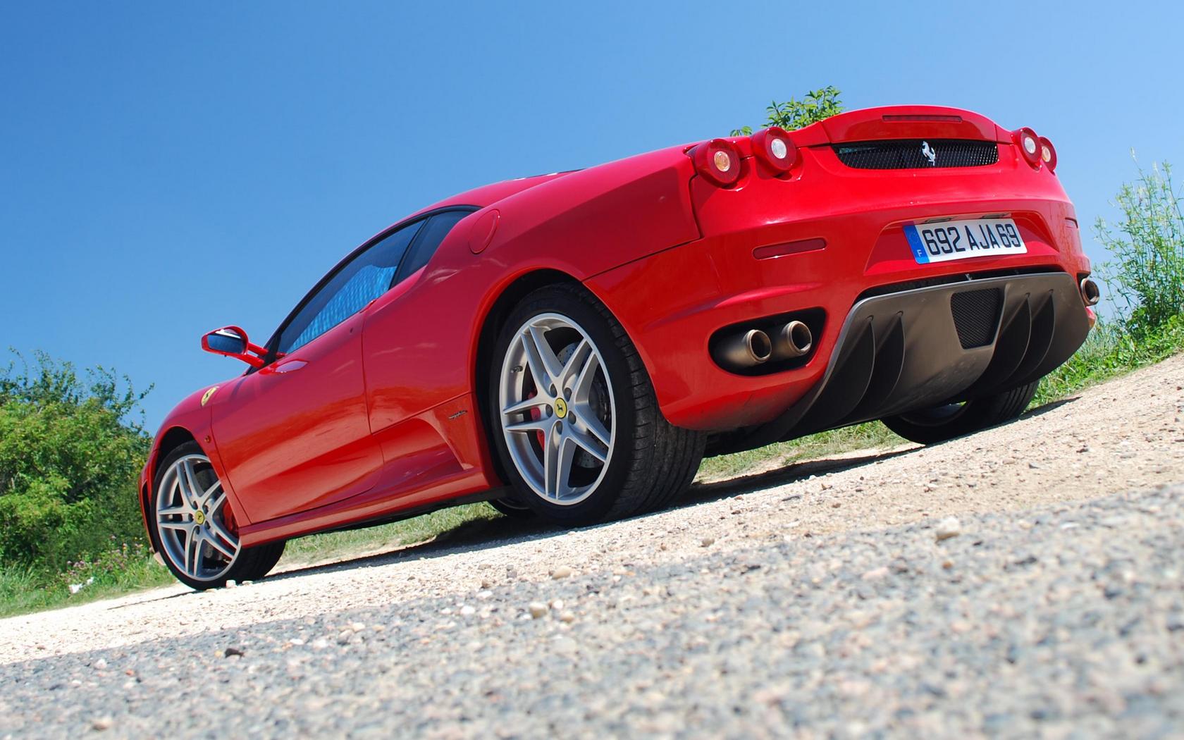 Download full size Ferrari wallpaper / Cars / 1680x1050