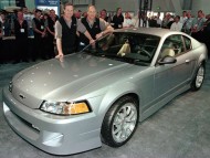Download Old silver Mustang / Ford