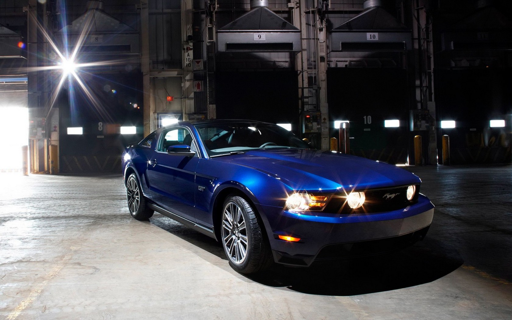 Download full size Mustang 2010 Ford wallpaper / 1680x1050