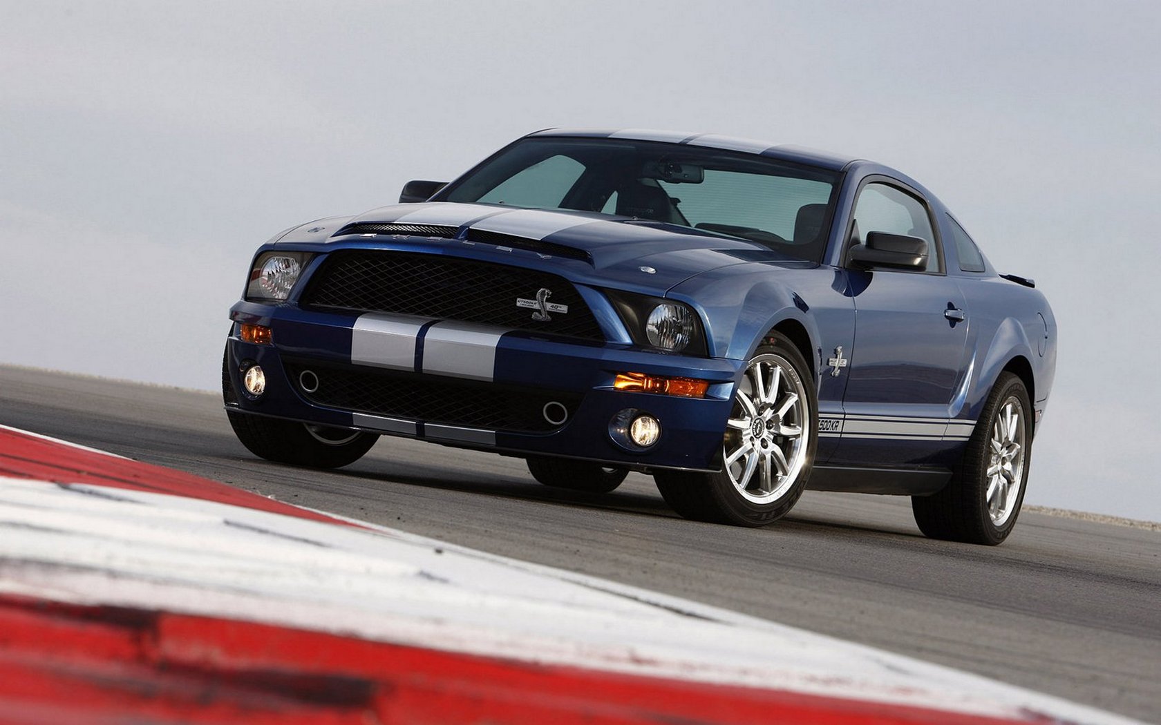 Download full size mustang shelby gt500 Ford wallpaper / 1680x1050