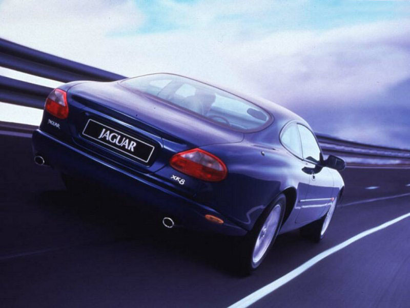 Download Jaguar / Cars wallpaper / 800x600