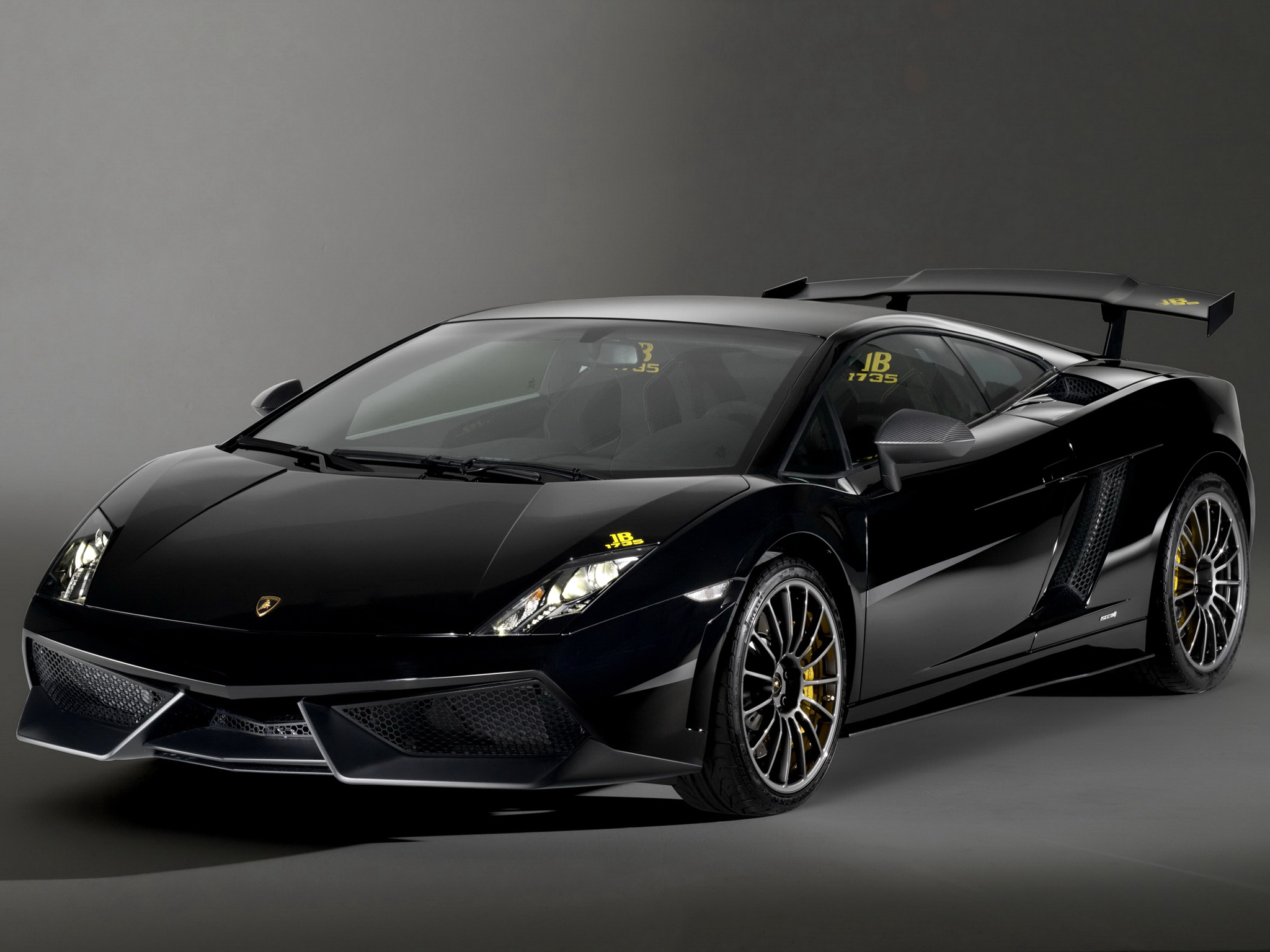 Download HQ Lamborghini wallpaper / Cars / 2048x1536