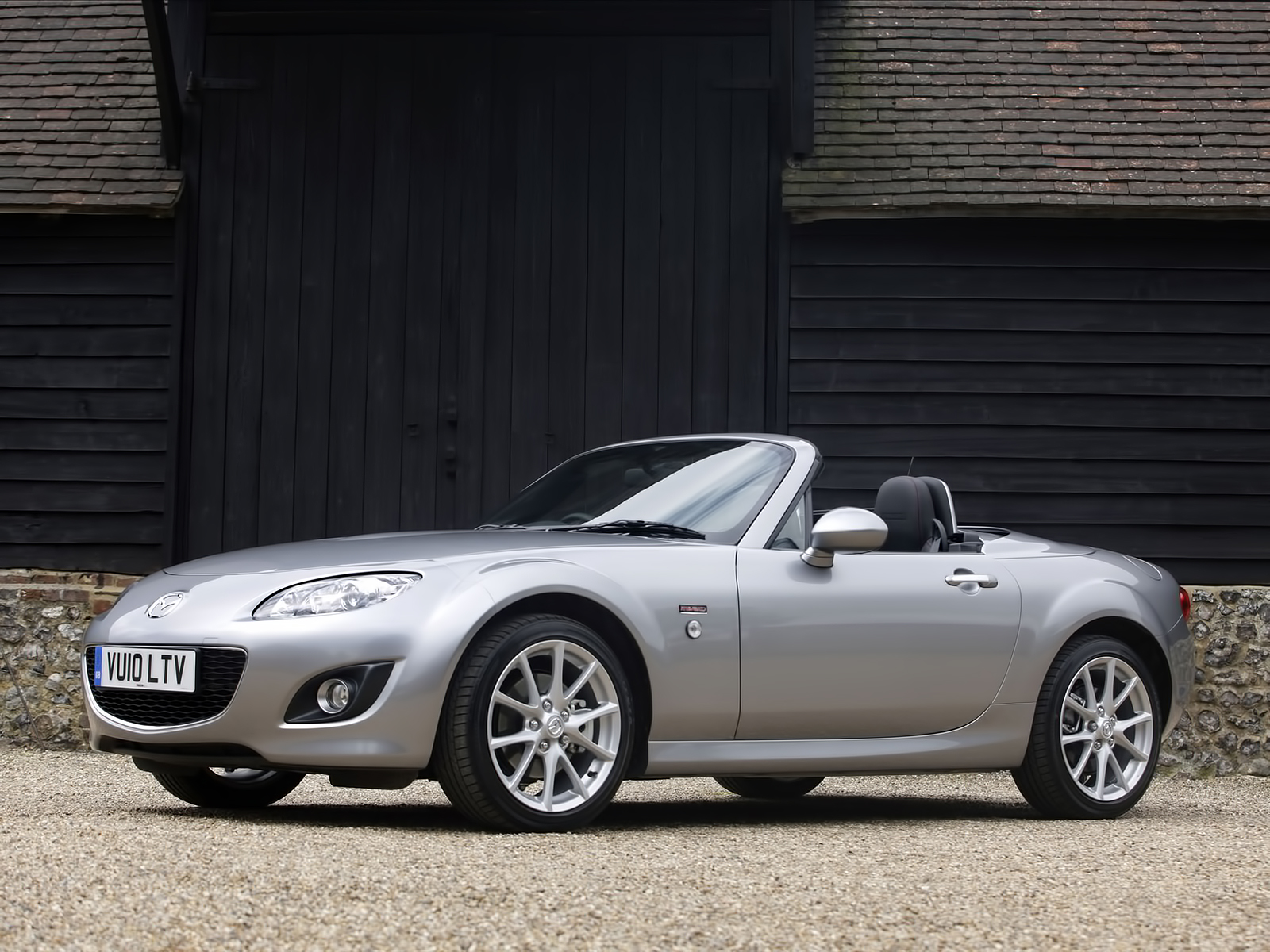 Download full size coupe cabriolet Mazda wallpaper / 1600x1200