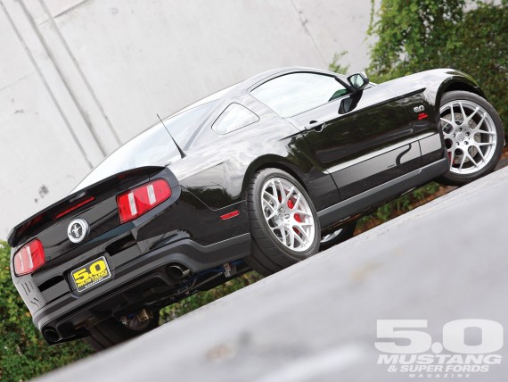 Free Send to Mobile Phone 5.0 litre Mustang wallpaper num.18