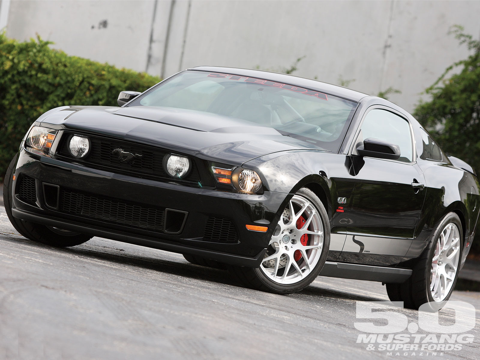 Download full size black coupe Mustang wallpaper / 1600x1200