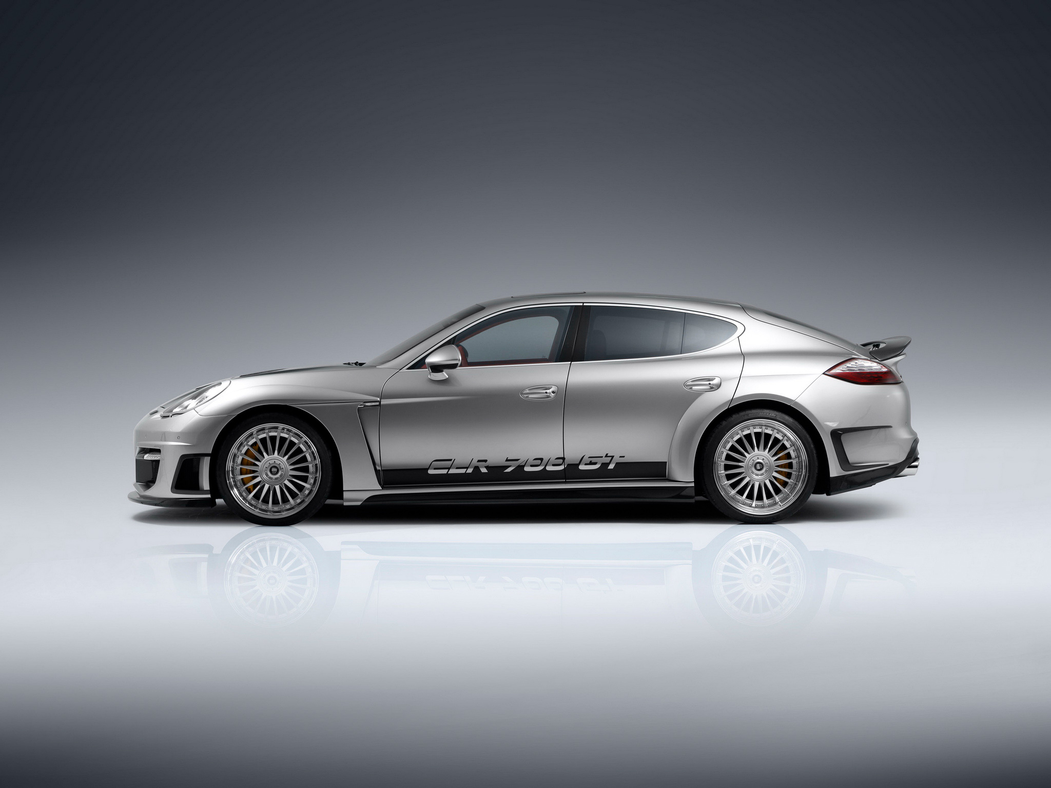 Download High quality CLR 700 GT silver side Porshe wallpaper / 2048x1536