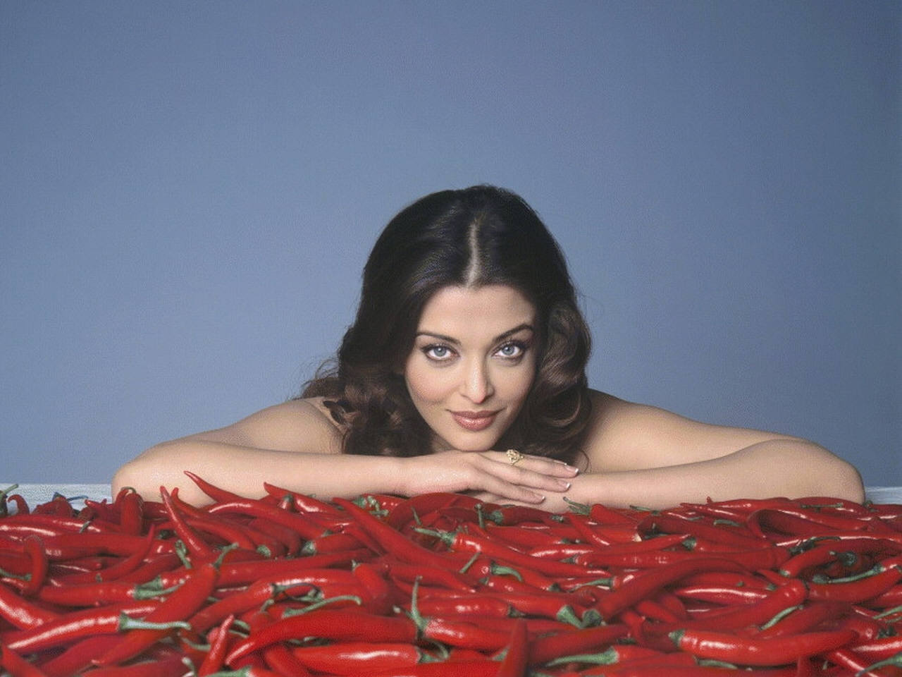 Download HQ Aishwarya Rai wallpaper / Celebrities Female / 1280x960