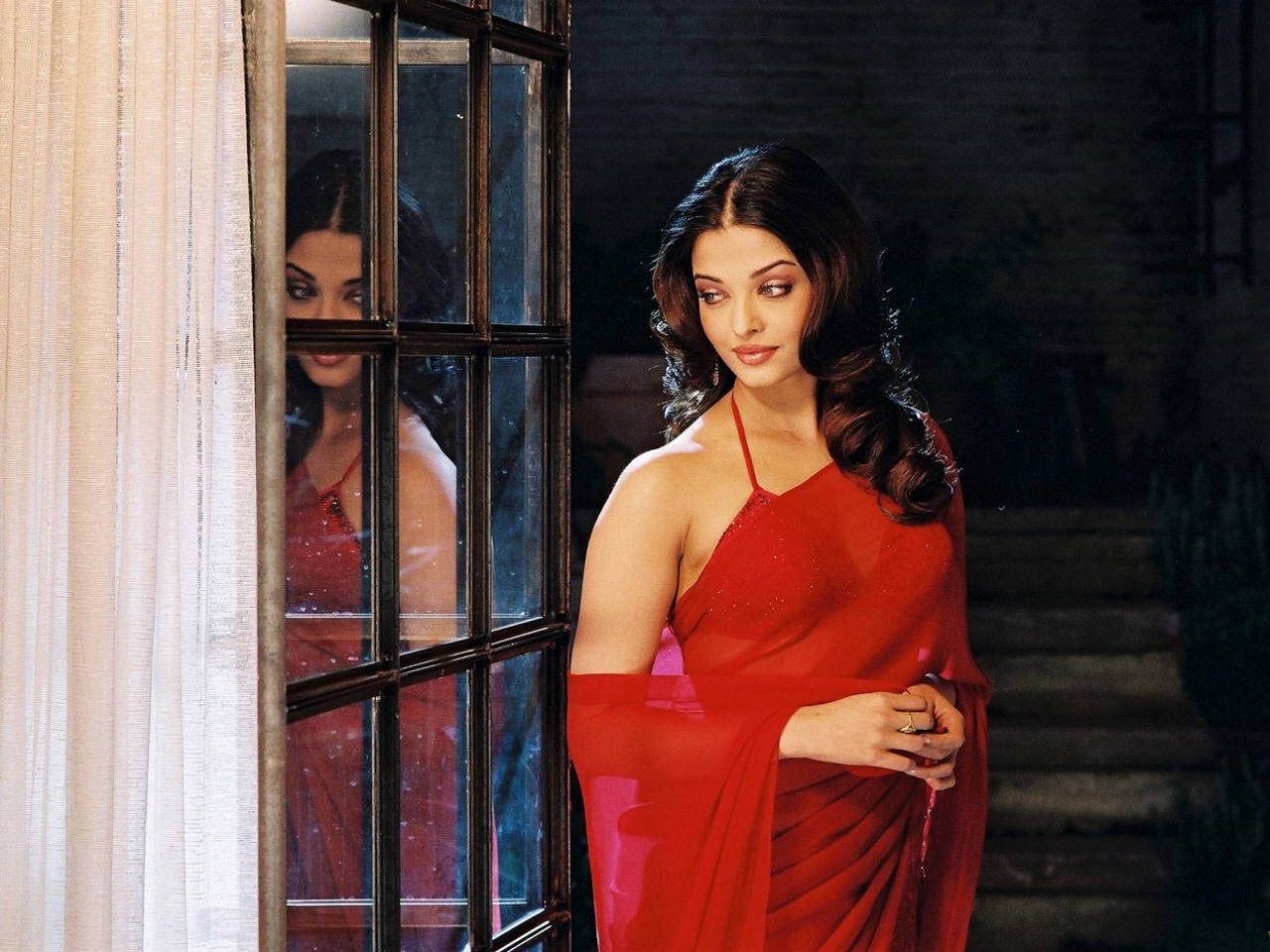 Download full size Aishwarya Rai wallpaper / Celebrities Female / 1280x960
