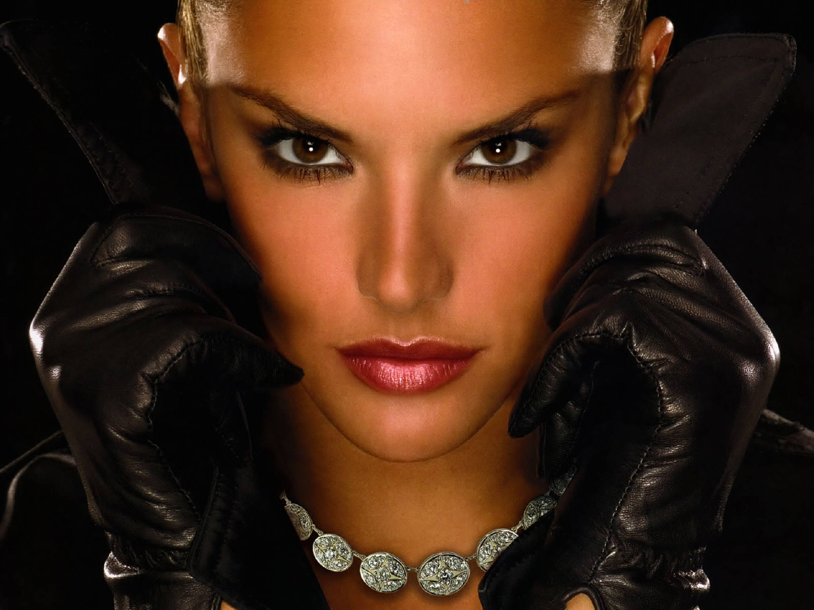 Download full size Alessandra Ambrosio wallpaper / Celebrities Female / 1600x1200