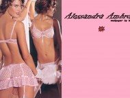 Alessandra Ambrosio / Celebrities Female