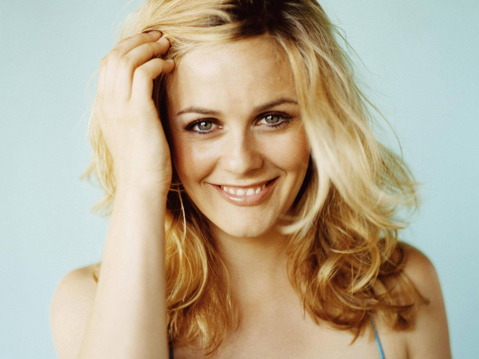 Download High quality Alicia Silverstone wallpaper / Celebrities Female / 1600x1200