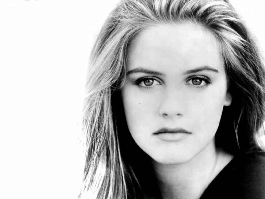 Full size Alicia Silverstone wallpaper / Celebrities Female / 1024x768