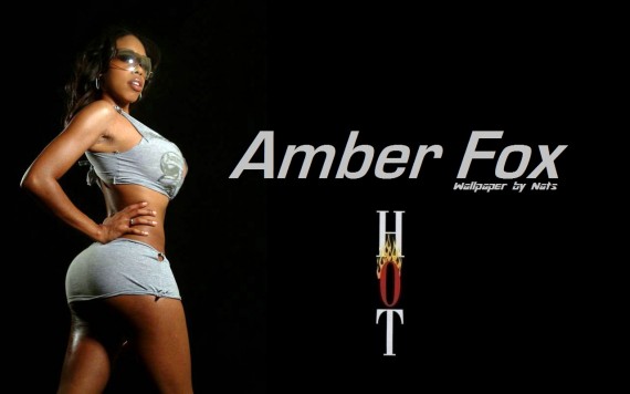 Free Send to Mobile Phone Amber Fox Celebrities Female wallpaper num.3
