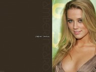 Amber Heard / Celebrities Female