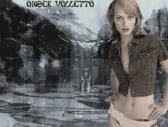 Amber Valletta / Celebrities Female