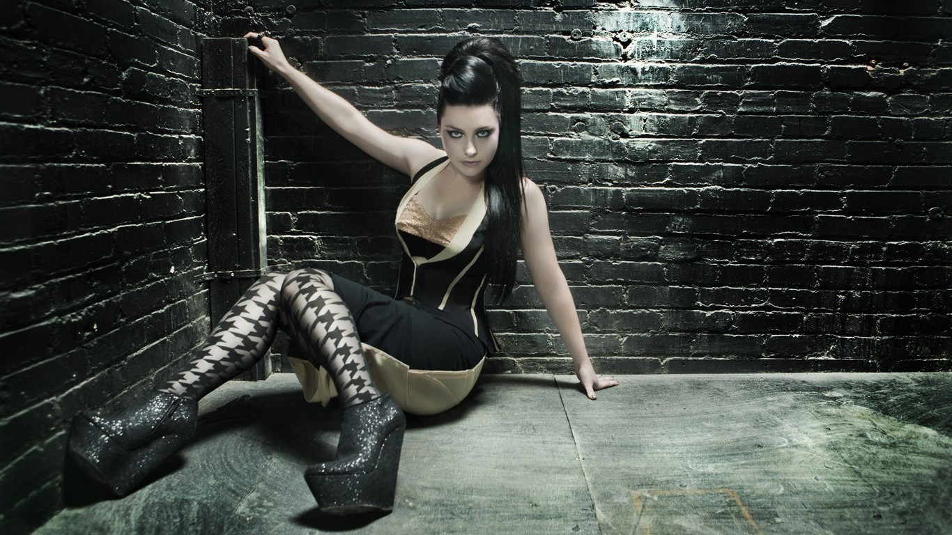 Download High quality Amy Lee wallpaper / Celebrities Female / 1366x768