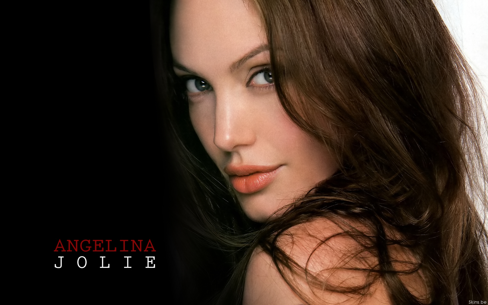 Download full size Angelina Jolie wallpaper / Celebrities Female / 1920x1200