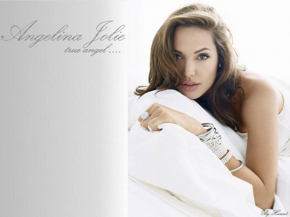 Free Send to Mobile Phone Angelina Jolie Celebrities Female wallpaper num.228