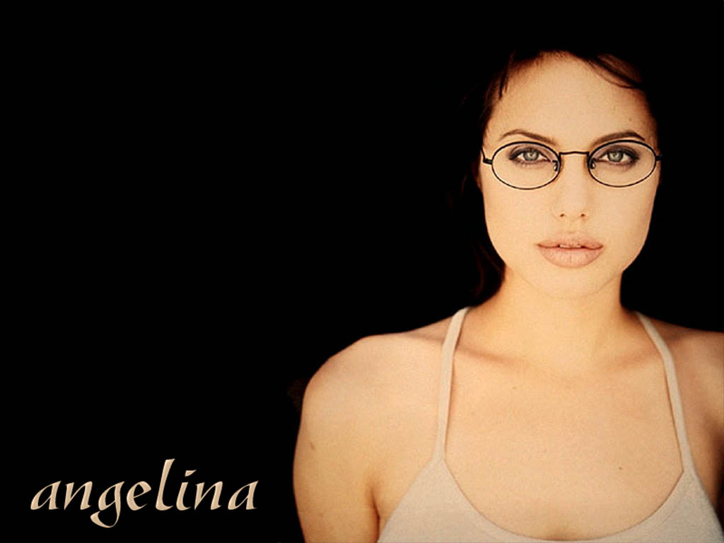 Download Angelina Jolie / Celebrities Female wallpaper / 1024x768