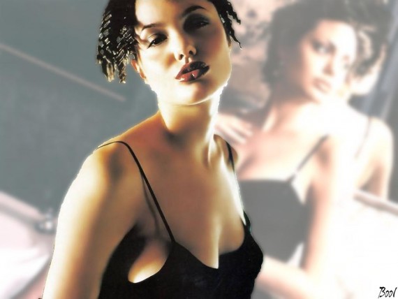 Free Send to Mobile Phone Angelina Jolie Celebrities Female wallpaper num.17