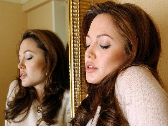 Free Send to Mobile Phone Angelina Jolie Celebrities Female wallpaper num.293