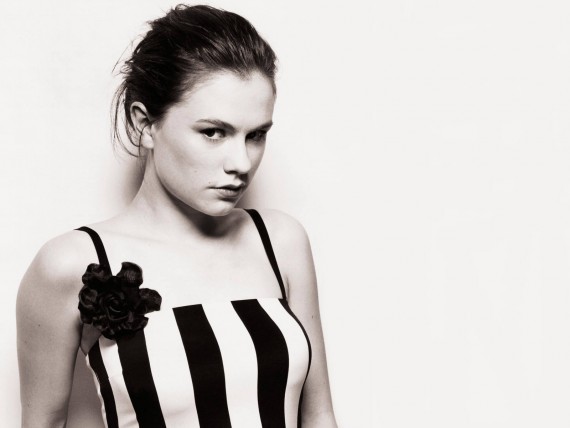 Free Send to Mobile Phone Anna Paquin Celebrities Female wallpaper num.14
