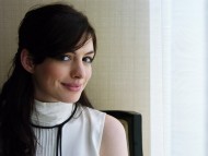 Download Anne Hathaway / High quality Celebrities Female 