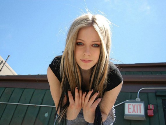 Free Send to Mobile Phone Avril Lavigne Celebrities Female wallpaper num.142