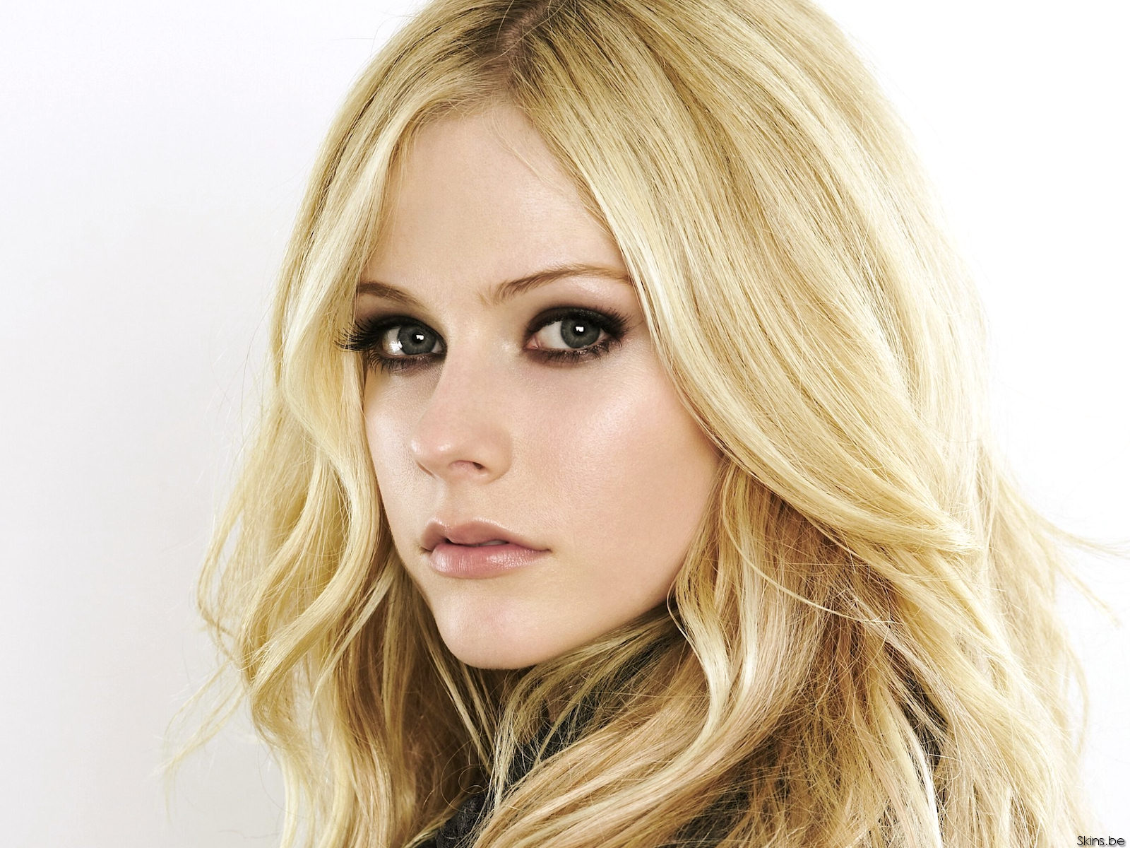 Download High quality Avril Lavigne wallpaper / Celebrities Female / 1600x1200