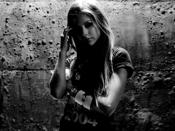 Free Send to Mobile Phone Avril Lavigne Celebrities Female wallpaper num.103