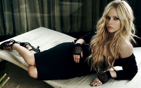 Free Send to Mobile Phone Avril Lavigne Celebrities Female wallpaper num.90