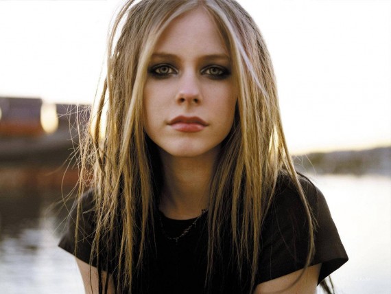 Free Send to Mobile Phone Avril Lavigne Celebrities Female wallpaper num.154