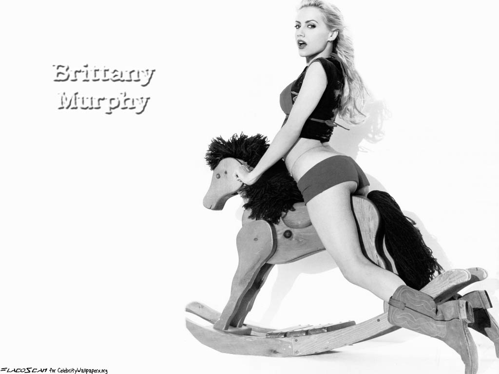 Download Brittany Murphy / Celebrities Female wallpaper / 1024x768