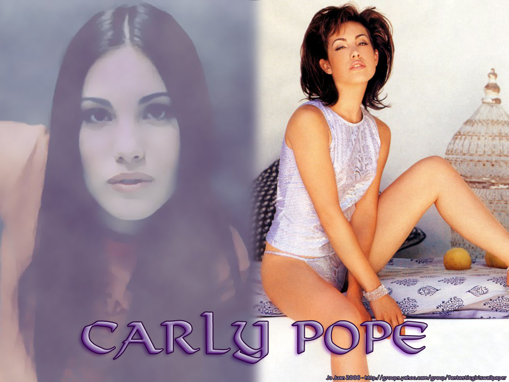 Full size Carly Pope wallpaper / Celebrities Female / 1024x768