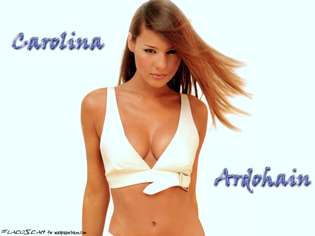 Full size Carolina Ardohain wallpaper / Celebrities Female / 1024x768